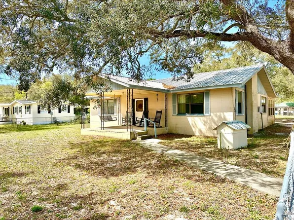 229 Power Dr, Eastpoint, FL 32328