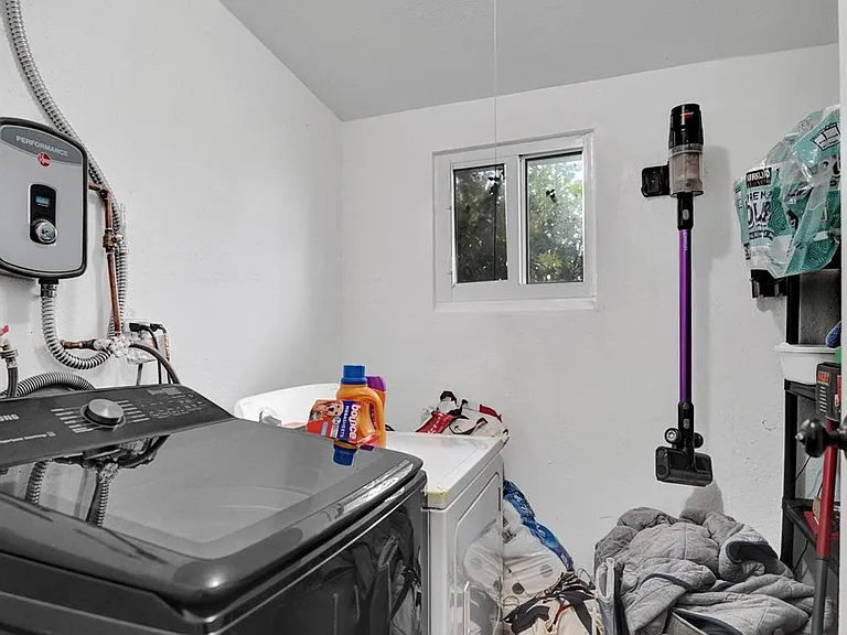 3322 McKinley St — Photo 21
