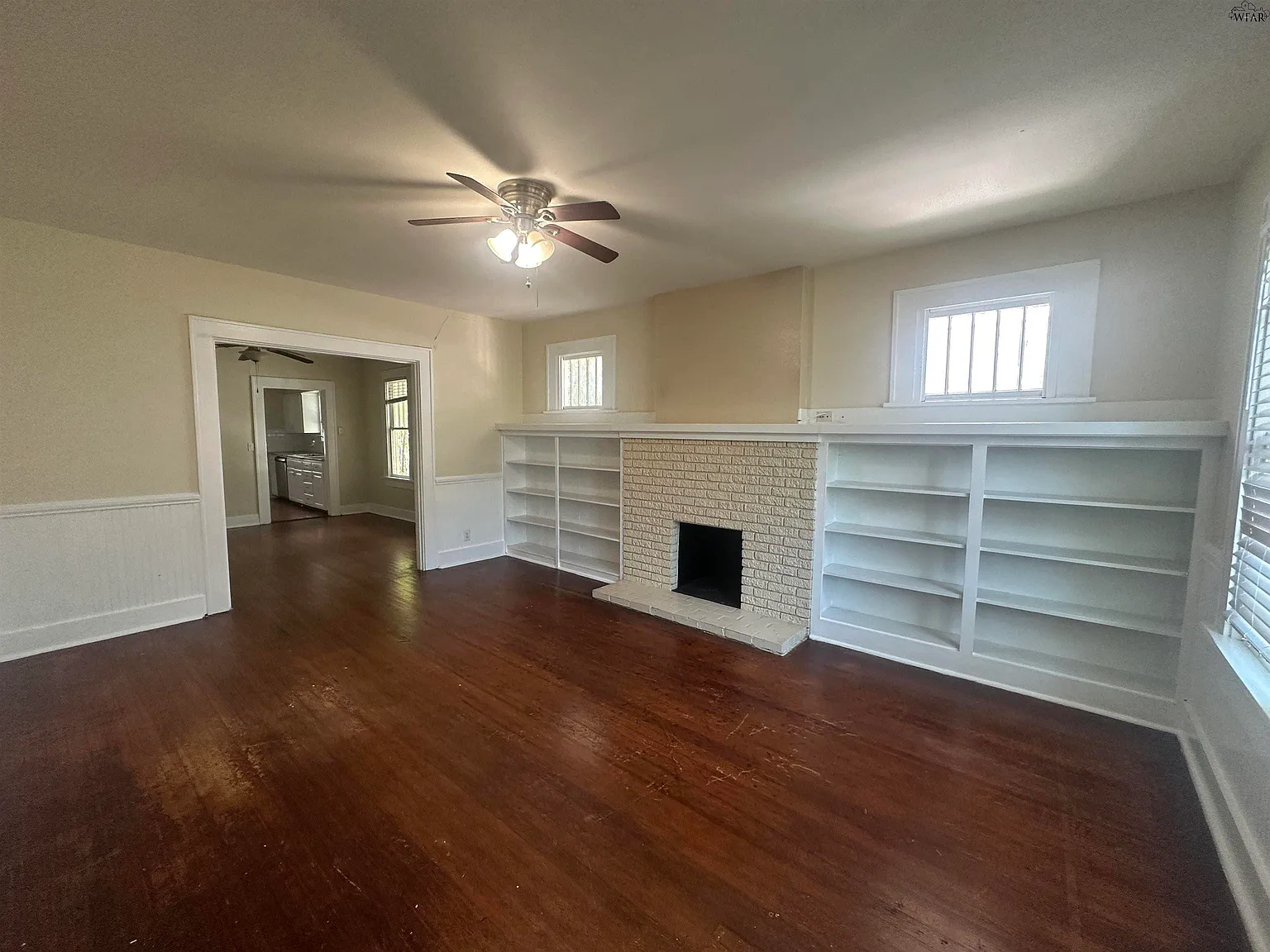 2 bed, 2.0 bath, 1232 sqft, $1,325 — Photo 2