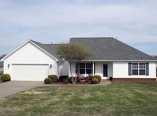 265 Cloverleaf Cir, Killen, AL 35645