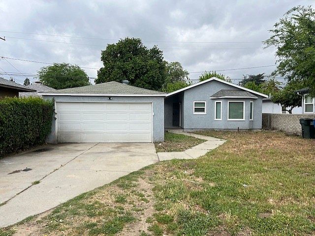 1st image of 2884 N Sierra Way