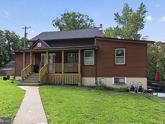 2nd image of 27 Higgins Ave