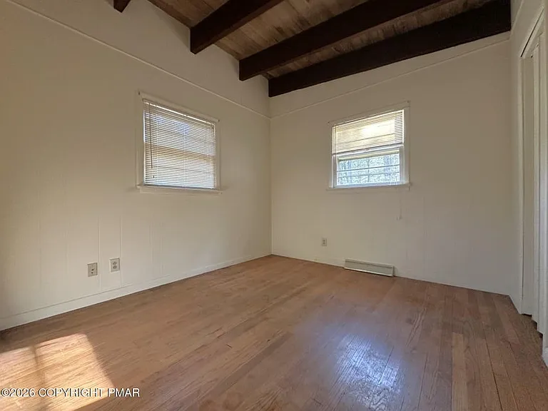 2241 Fernway Dr — Photo 6
