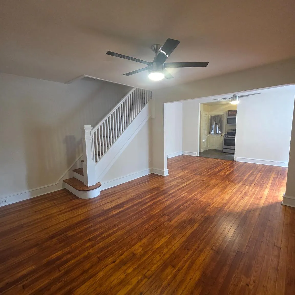 3 bed, 1.0 bath, 1232 sqft, $1,750 — Photo 4