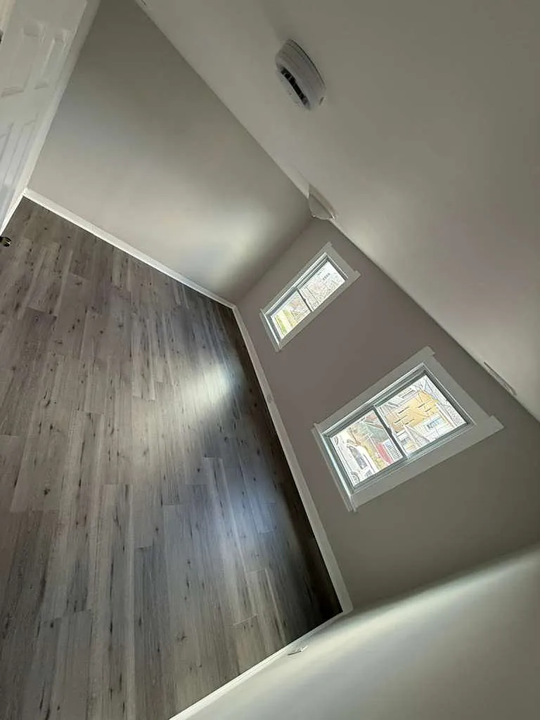 182 Hewitt St — Photo 3