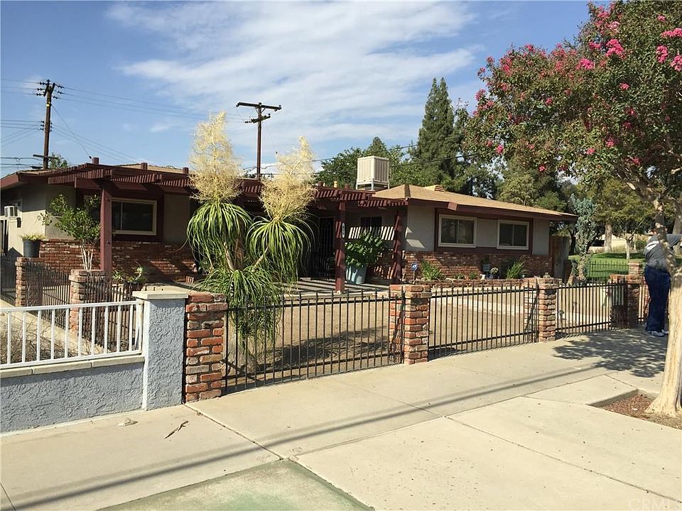 1st image of 818 W Lugonia Ave