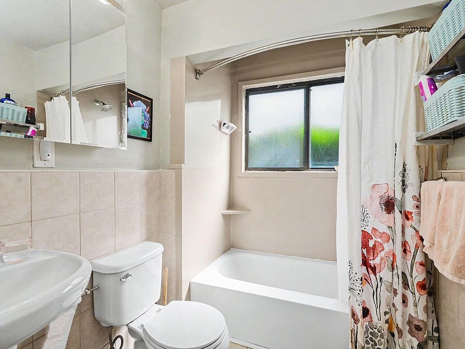 25749 Woodward Ave Apt 105, photo 10