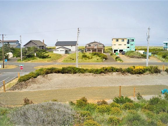3rd image of 1198 Ocean Shores Boulevard SW