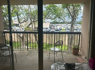 10985 SW 107th St APT 215, Miami, FL 33176