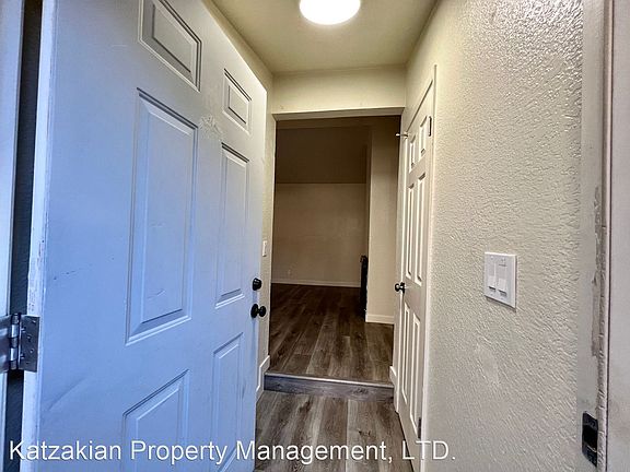 2nd image of 2905 Whittier Ct