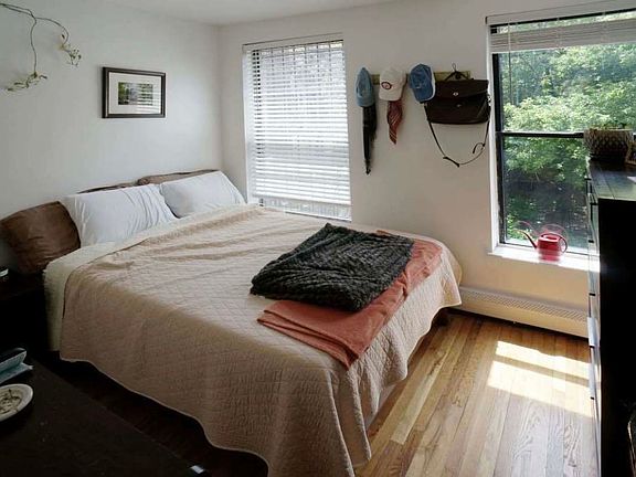 5th image of 236 S 2nd St #22