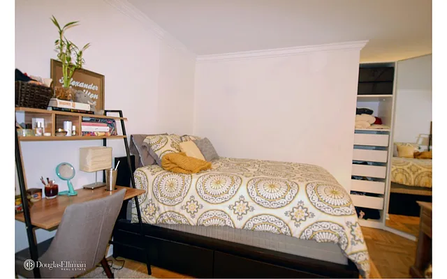 Rented by Douglas Elliman | media 14