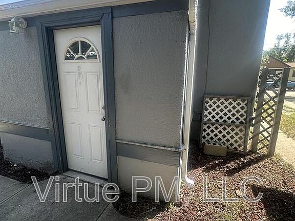 3rd image of 611 6th St #B