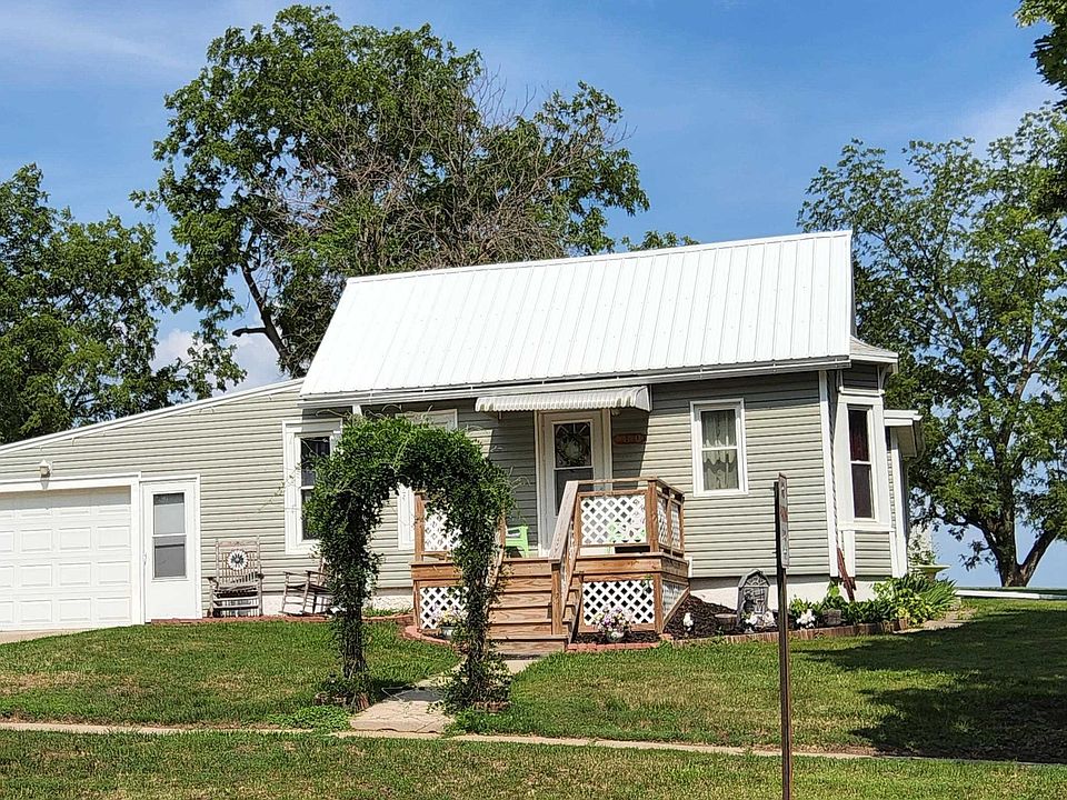 2nd image of 1810 6th St