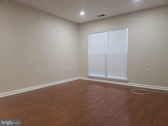5th image of 15311 Diamond Cove Ter #5-L