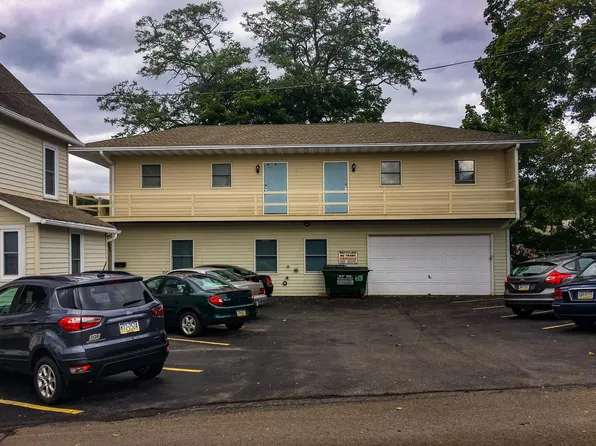 Carver Place - 90120 - 394 Penn Argyle Ave