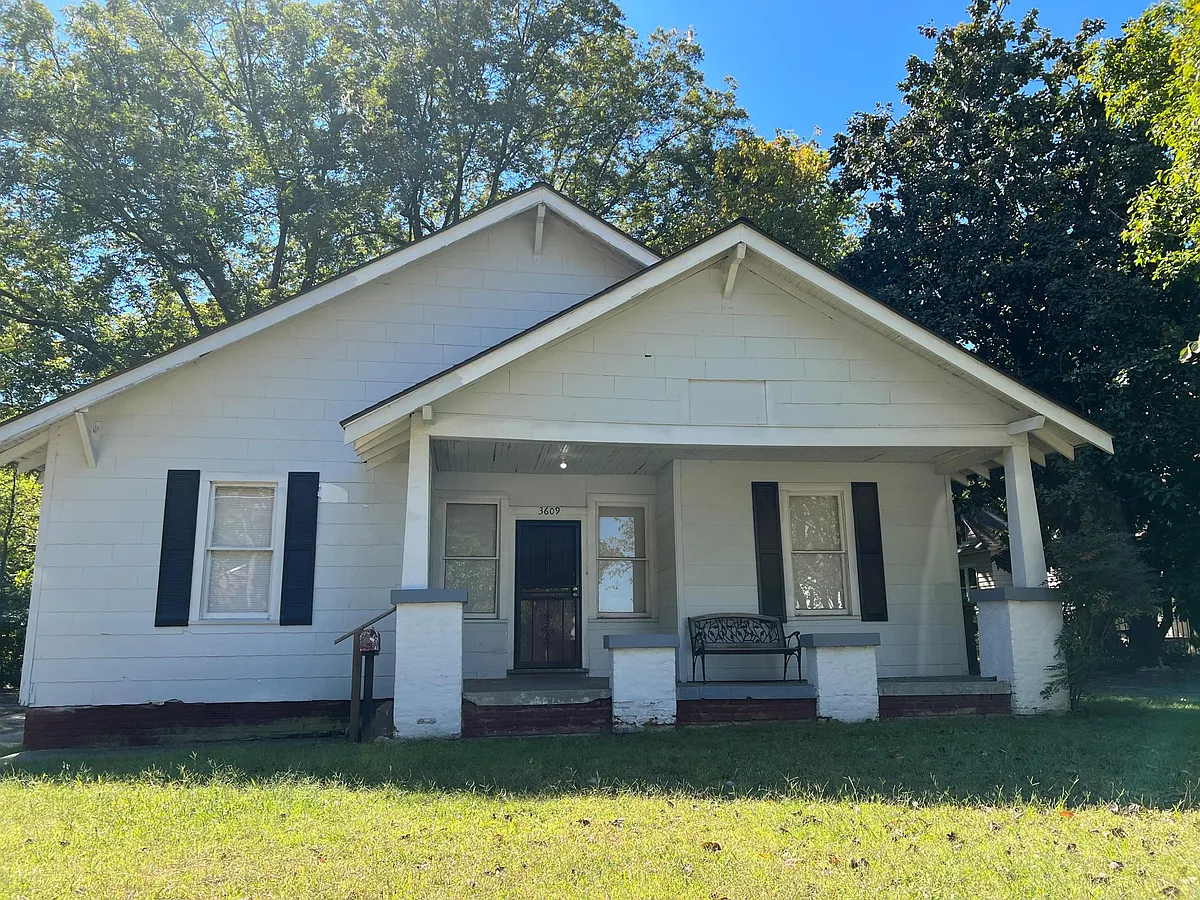 front porch view - 3609 Spottswood Ave