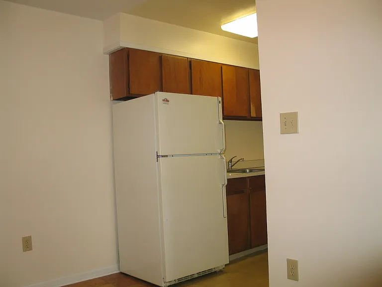 2117 N Cameron St #5 — Photo 6