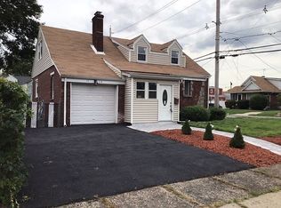 11-14 Burbank St, Fair Lawn, NJ 07410