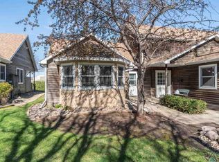 2417 S Center Ave #1, Sioux Falls, SD 57105