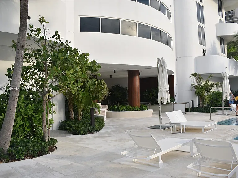 6365 Collins Ave #1211 — Photo 43