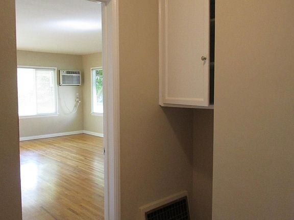 2nd image of 230 N Cordova St