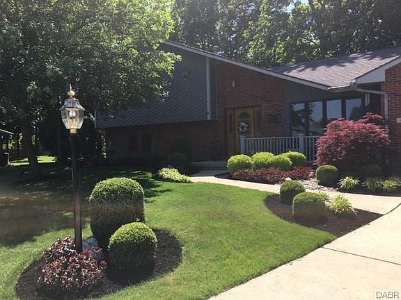 4th image of 6411 Coughlin Ct