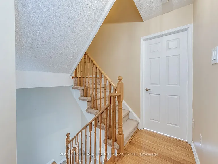 204 Roxton Rd — Photo 29