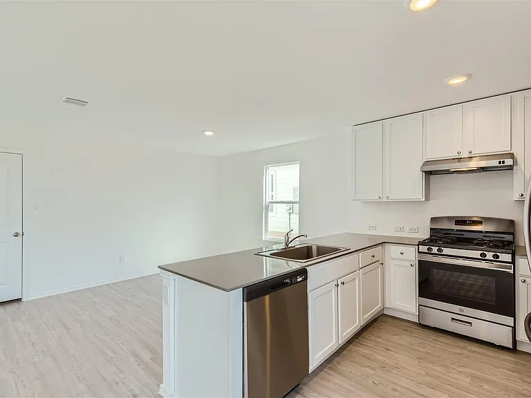 9106 Selene Pl — Photo 3