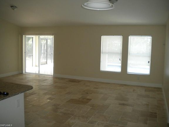 4th image of 3014 SW 4th Pl