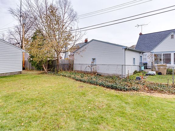 3rd image of 2303 21st St