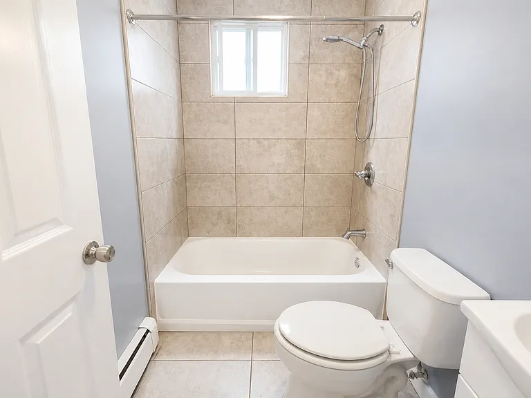 127 Myrtle Ave #1A — Photo 2