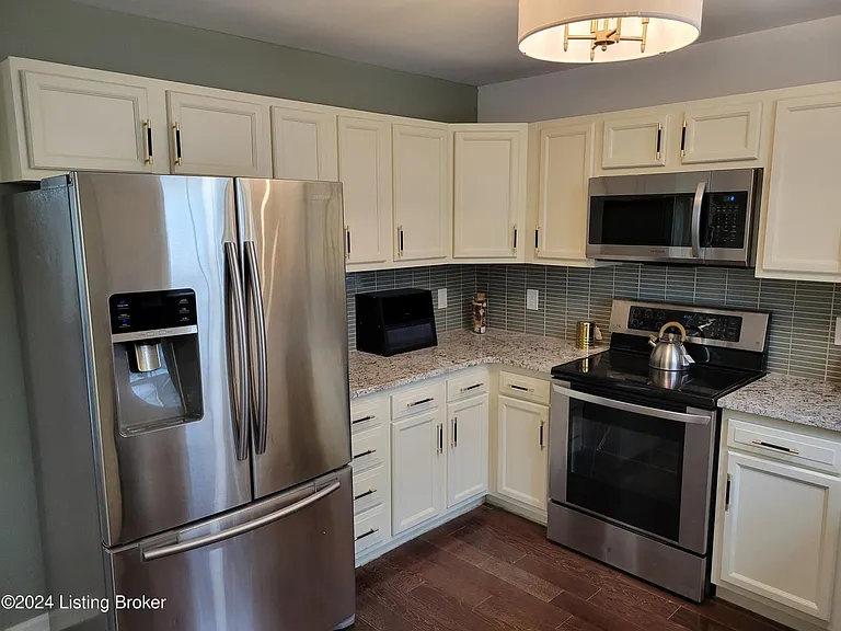 2129 Bolling Ave — Photo 12