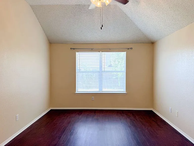 833 Edgehill Rd — Photo 19