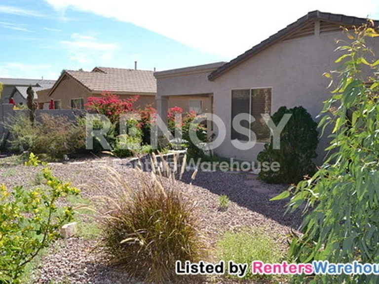 1744 W Frye Rd — Photo 15