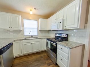 438 Butterfield Rd, Manhattan, KS 66502