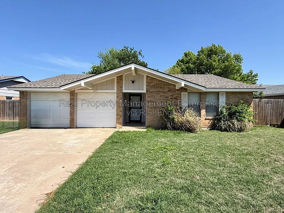 1071 Castlebury Mansion