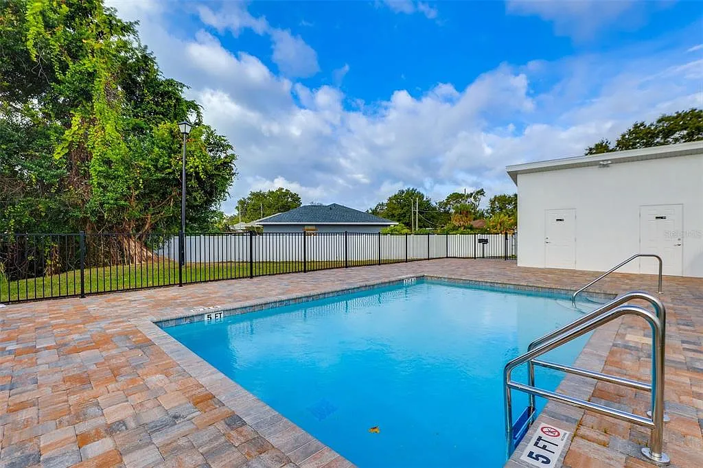 2 bed, 2.0 bath, 1098 sqft, $2,500 — Photo 4