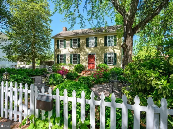 106 S Queen St, Chestertown, MD 21620