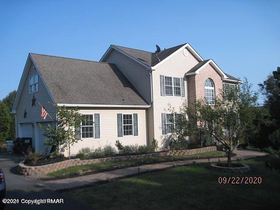 3rd image of 211 Meadow Ct