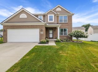 42245 Mandalay Ct, Sterling Heights, MI 48313