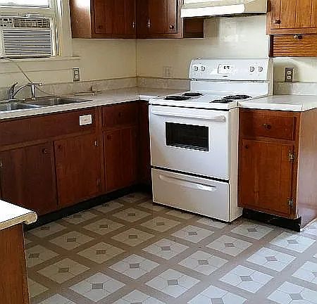 3rd image of 706 University Blvd #1/2