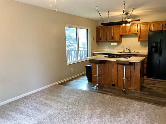 5th image of 194 Stillmeadow Dr