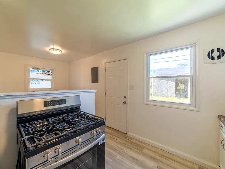 4154 W 23rd Ave — Photo 9