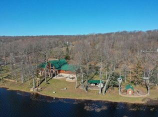 152 N Lake Shore Dr, Wakefield, MI 49968