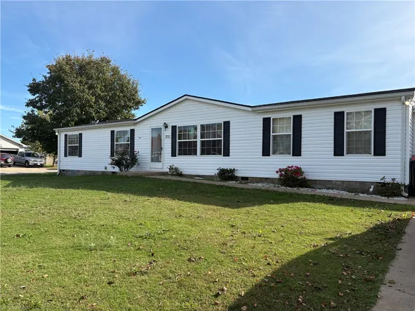 2573 Tulley Ln, Springdale, AR 72764