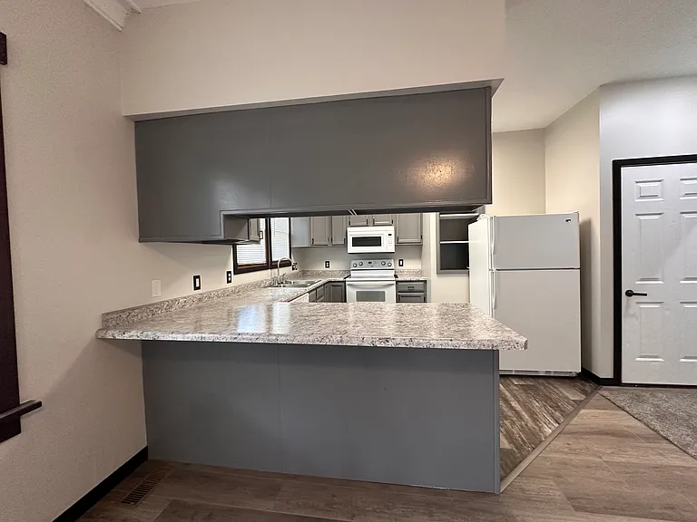 702 W 26th St #A — Photo 11