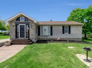 922 Two Rod Rd, Marilla, NY 14102