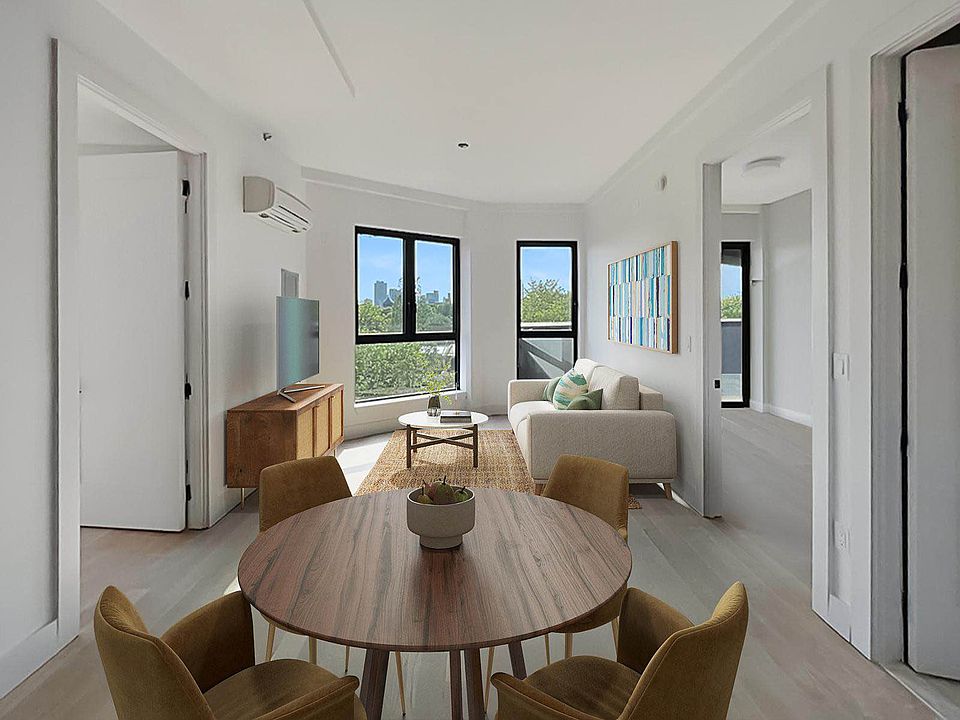 1st image of 494 Manhattan Ave #4K