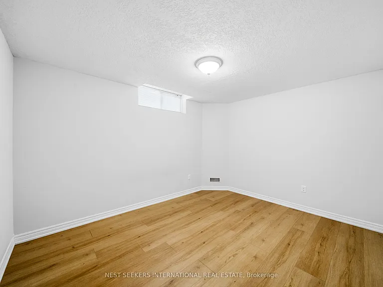 139 Bellamy Cres #LOWER — Photo 13